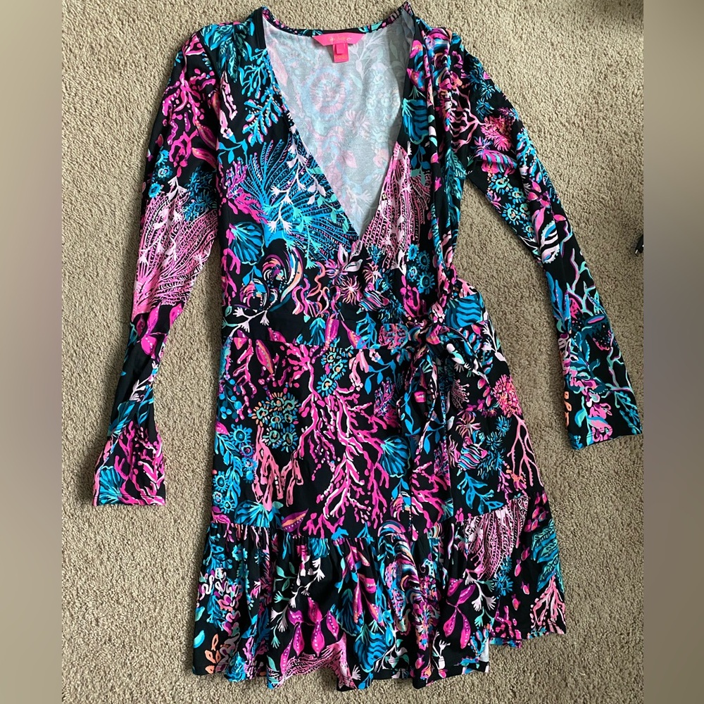 Lilly Pulitzer Wrap romper size L. Excellent condition
